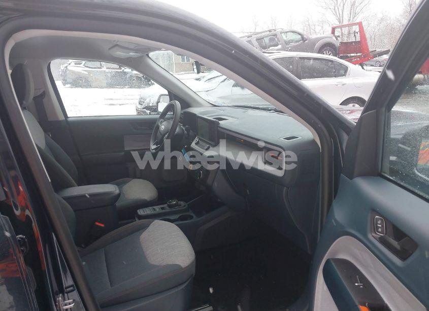 Photo 5 of 2022 Ford Maverick XLT (VIN 3FTTW8E34NRA74042)