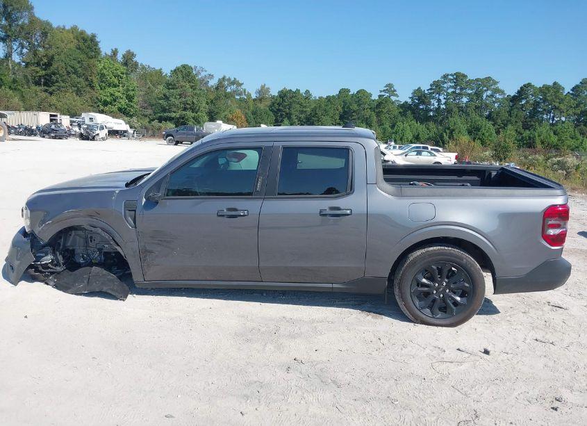 Photo 15 of 2023 Ford Maverick LARIAT (VIN 3FTTW8E35PRA88180)