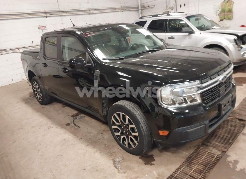 2022 Ford Maverick LARIAT (VIN 3FTTW8E36NRA91182) main photo