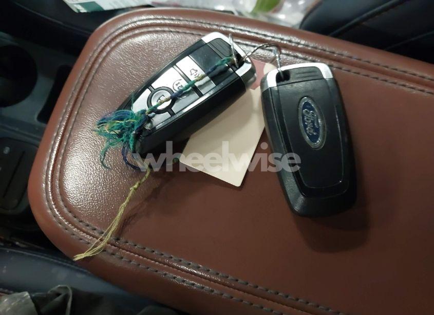 Photo 11 of 2022 Ford Maverick LARIAT (VIN 3FTTW8E36NRA91182)