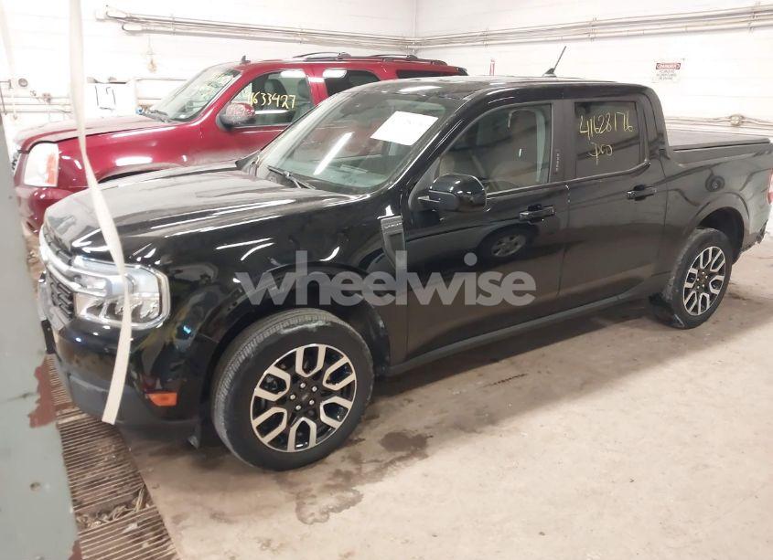 Photo 2 of 2022 Ford Maverick LARIAT (VIN 3FTTW8E36NRA91182)