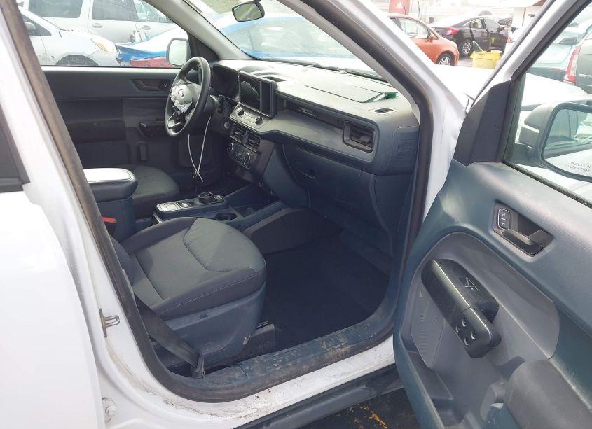 Photo 5 of 2022 Ford Maverick XL (VIN 3FTTW8E37NRA73791)