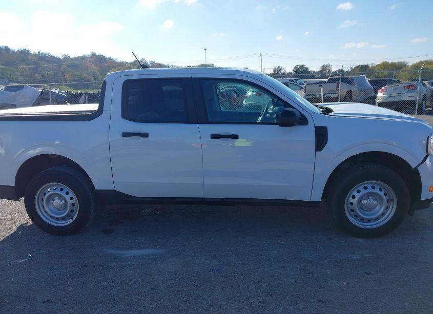 Photo 13 of 2023 Ford Maverick XL (VIN 3FTTW8E37PRA40468)