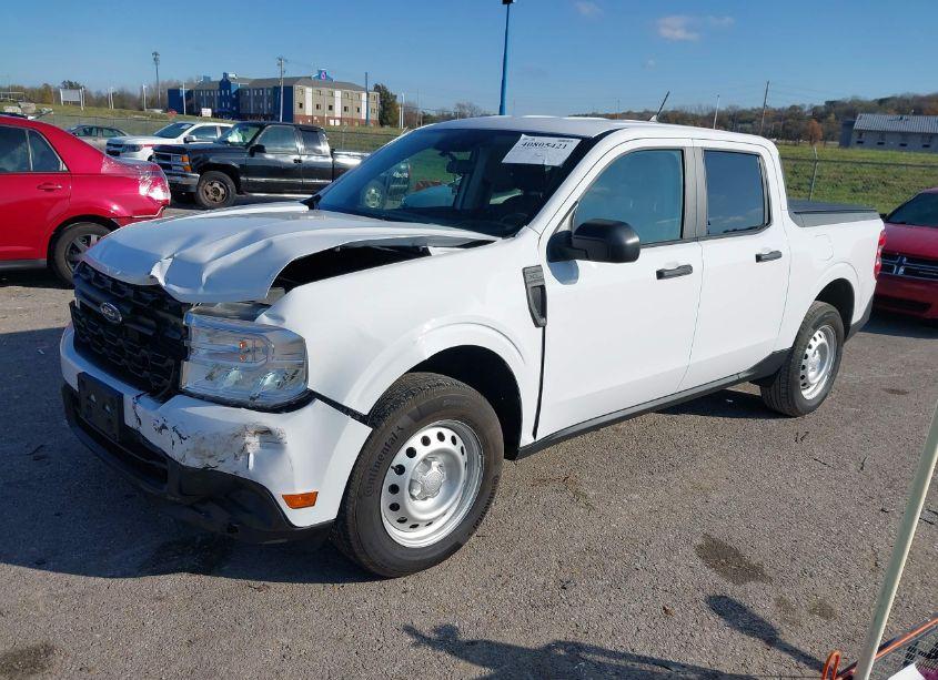 Photo 2 of 2023 Ford Maverick XL (VIN 3FTTW8E37PRA40468)