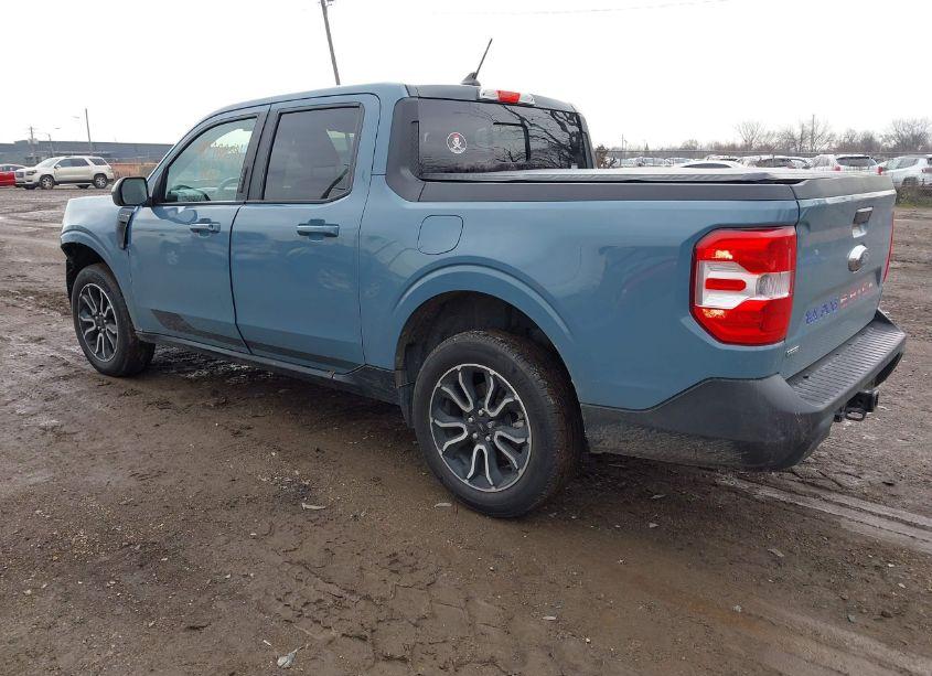 Photo 3 of 2022 Ford Maverick LARIAT (VIN 3FTTW8E38NRA79499)