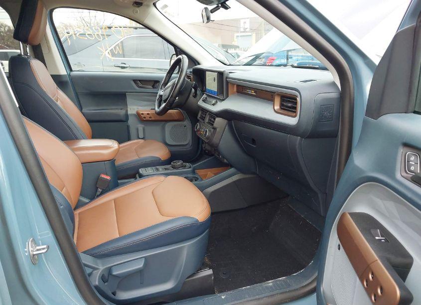 Photo 5 of 2022 Ford Maverick LARIAT (VIN 3FTTW8E38NRA79499)
