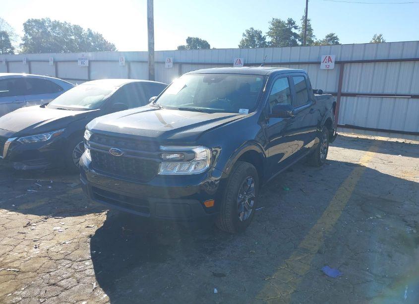 Photo 2 of 2023 Ford Maverick XLT (VIN 3FTTW8E38PRA10525)