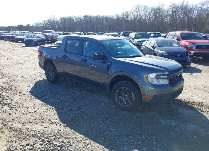 2023 Ford Maverick XLT (VIN 3FTTW8E38PRA44514) main photo