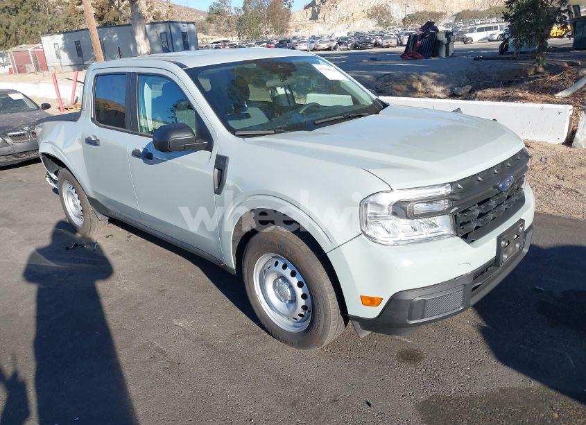 2023 Ford Maverick XL (VIN 3FTTW8E39PRA74251) main photo