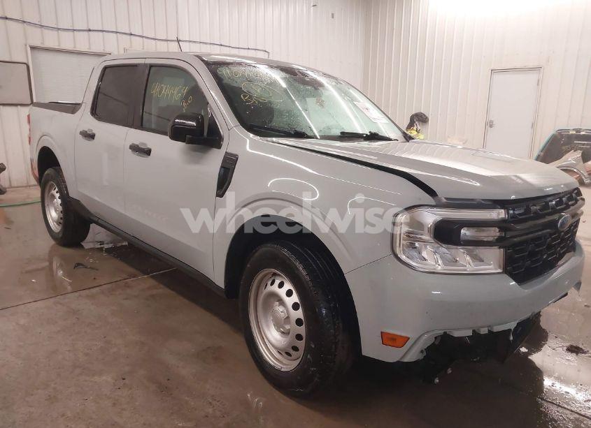 2022 Ford Maverick XL (VIN 3FTTW8E3XNRA39117) main photo