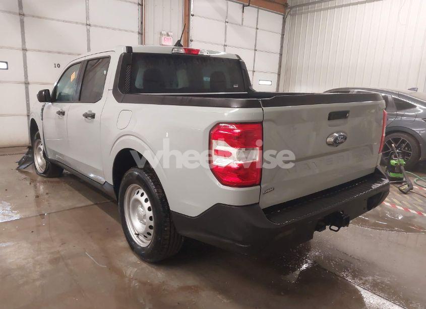 Photo 3 of 2022 Ford Maverick XL (VIN 3FTTW8E3XNRA39117)