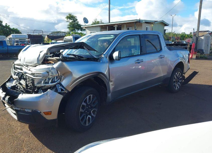 Photo 2 of 2022 Ford Maverick LARIAT (VIN 3FTTW8E3XNRA67032)