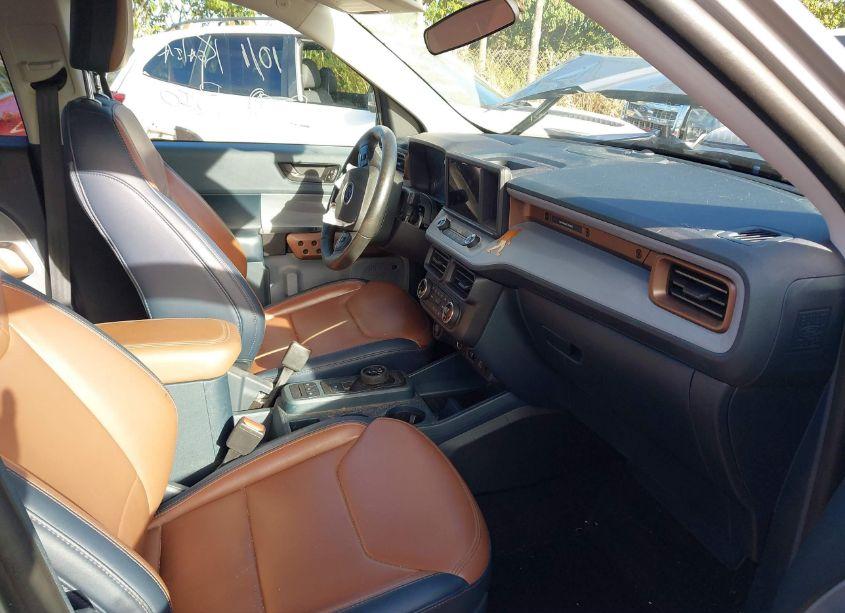 Photo 5 of 2022 Ford Maverick LARIAT (VIN 3FTTW8E3XNRA67032)