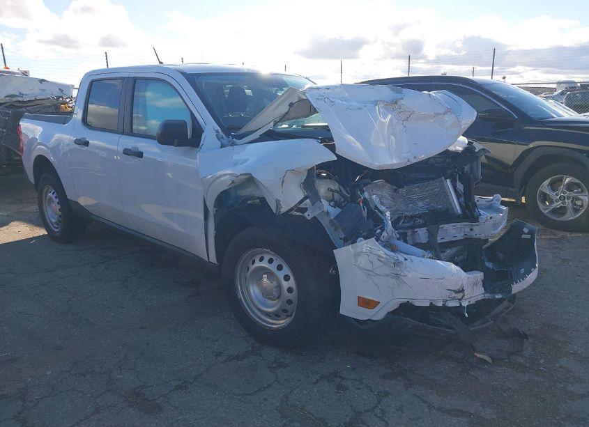 2023 Ford Maverick XL (VIN 3FTTW8E92PRA62401) main photo