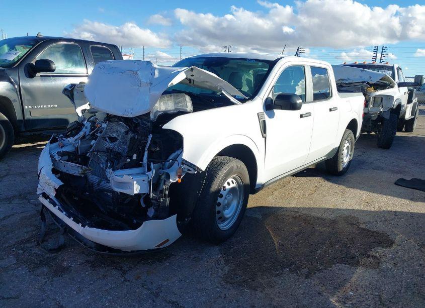 Photo 2 of 2023 Ford Maverick XL (VIN 3FTTW8E92PRA62401)