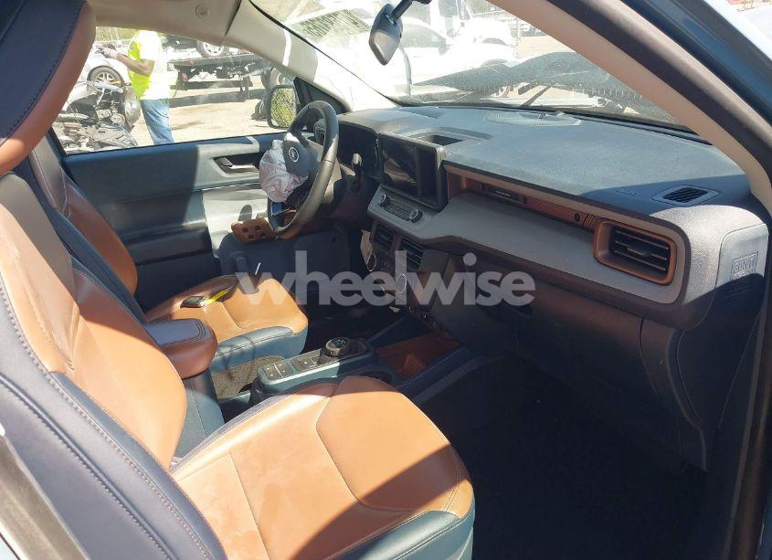 Photo 5 of 2022 Ford Maverick LARIAT (VIN 3FTTW8E93NRA82976)