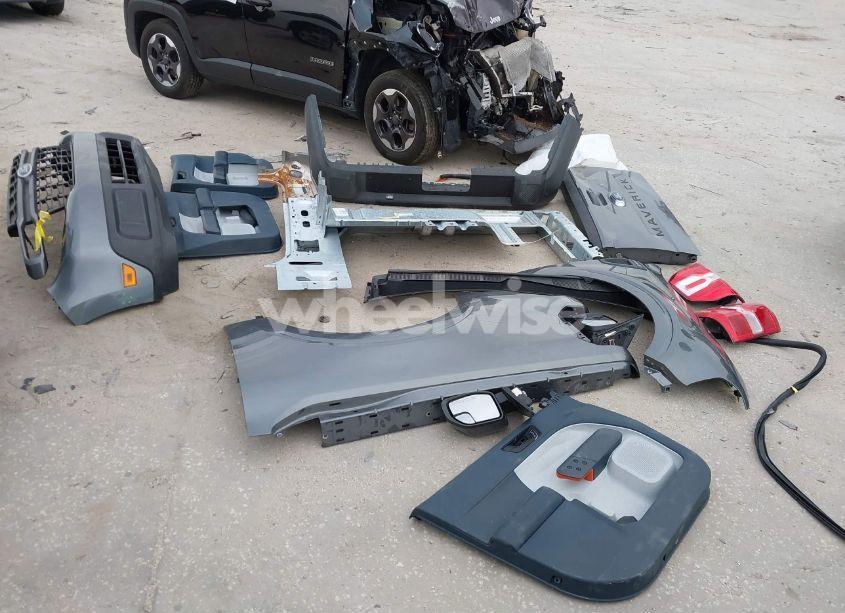 Photo 12 of 2022 Ford Maverick XLT (VIN 3FTTW8E94NRA61229)