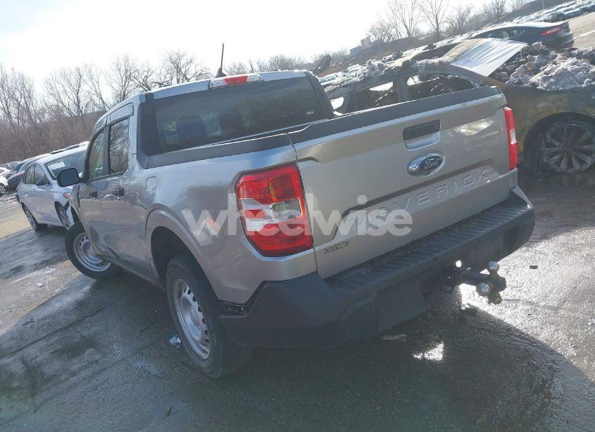 Photo 3 of 2022 Ford Maverick XL (VIN 3FTTW8E94NRA71730)