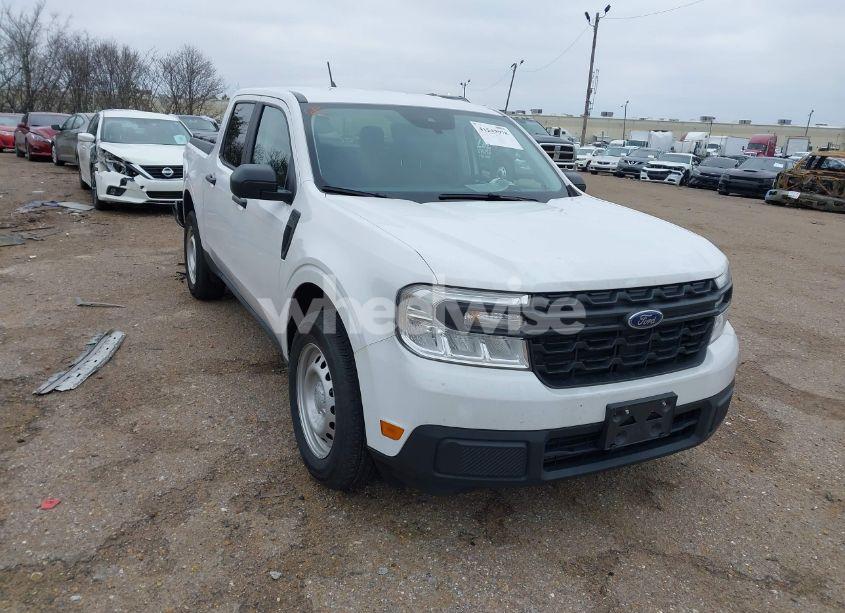 2022 Ford Maverick LARIAT/XL/XLT (VIN 3FTTW8E95NRA95499) main photo