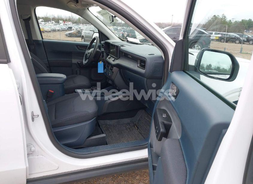 Photo 5 of 2022 Ford Maverick LARIAT/XL/XLT (VIN 3FTTW8E95NRA95499)