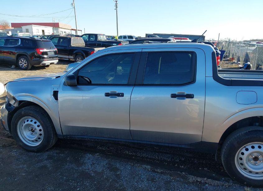 Photo 14 of 2022 Ford Maverick XL (VIN 3FTTW8E96NRA06636)