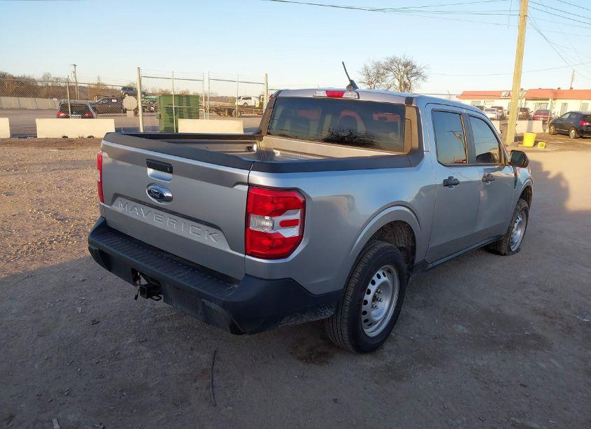 Photo 4 of 2022 Ford Maverick XL (VIN 3FTTW8E96NRA06636)