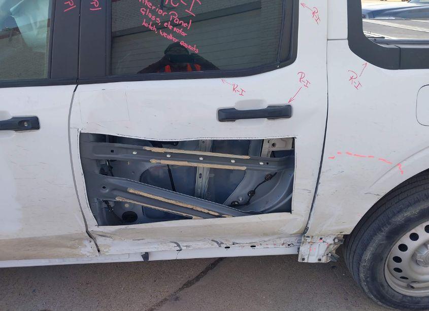 Photo 6 of 2022 Ford Maverick XL (VIN 3FTTW8E96NRA36767)