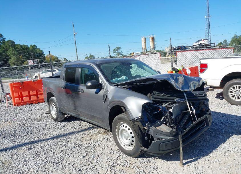 2022 Ford Maverick XL (VIN 3FTTW8E96NRA43198) main photo