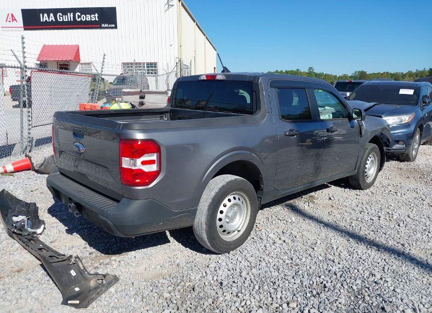 Photo 4 of 2022 Ford Maverick XL (VIN 3FTTW8E96NRA43198)
