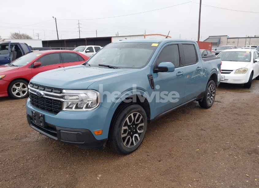 Photo 2 of 2022 Ford Maverick LARIAT (VIN 3FTTW8E96NRA52211)