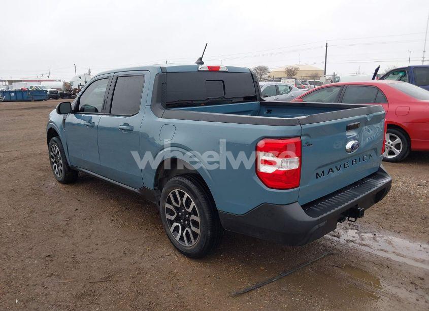 Photo 3 of 2022 Ford Maverick LARIAT (VIN 3FTTW8E96NRA52211)