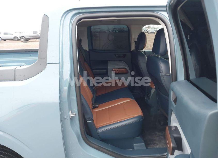 Photo 8 of 2022 Ford Maverick LARIAT (VIN 3FTTW8E96NRA52211)