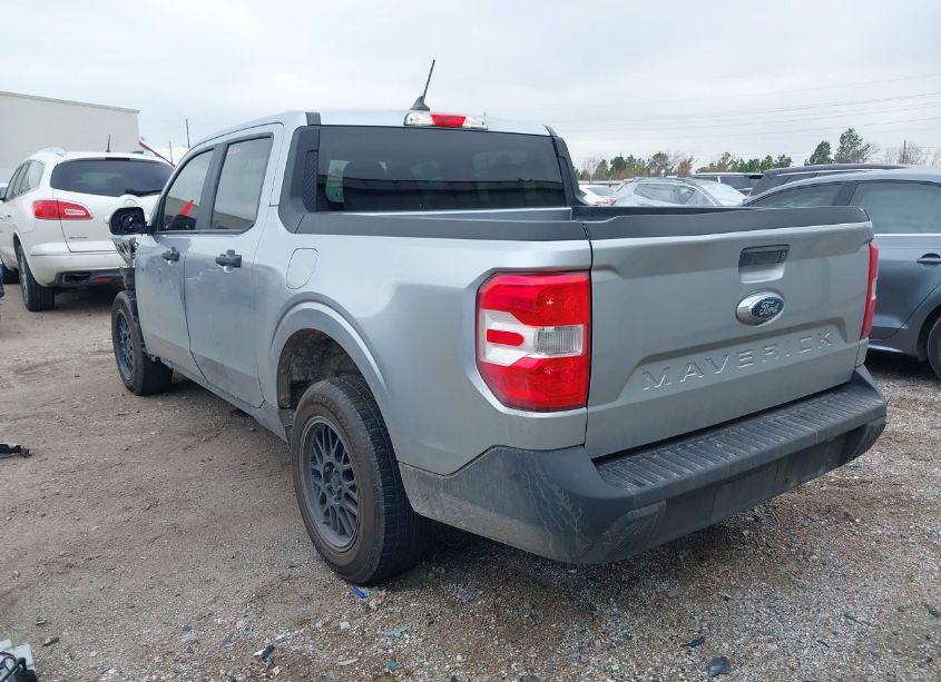 Photo 3 of 2022 Ford Maverick XL (VIN 3FTTW8E98NRB15275)