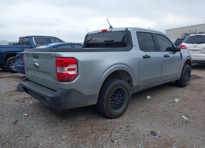 Photo 4 of 2022 Ford Maverick XL (VIN 3FTTW8E98NRB15275)