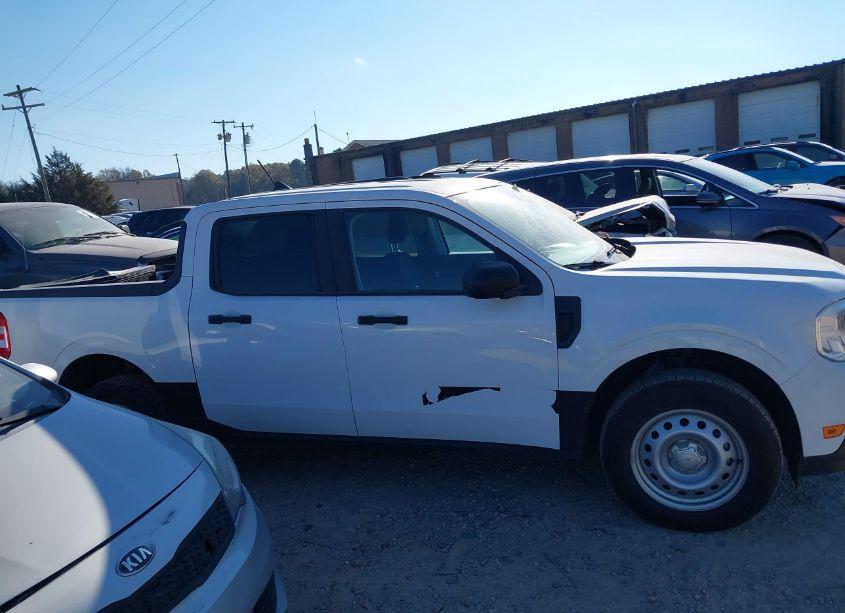 Photo 13 of 2023 Ford Maverick XL (VIN 3FTTW8E98PRA37454)
