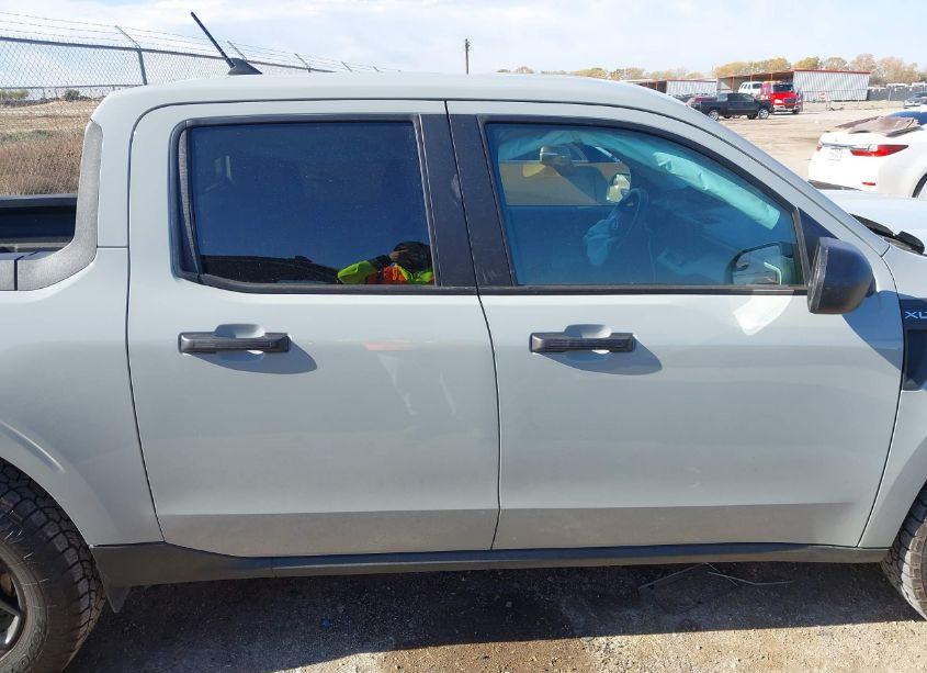 Photo 13 of 2022 Ford Maverick XLT (VIN 3FTTW8F90NRA41218)