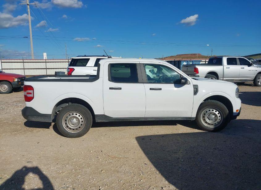 Photo 13 of 2022 Ford Maverick XL (VIN 3FTTW8F90NRA67365)