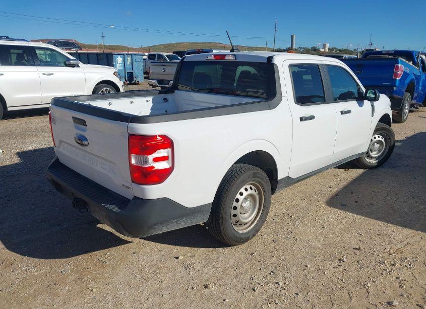 Photo 4 of 2022 Ford Maverick XL (VIN 3FTTW8F90NRA67365)