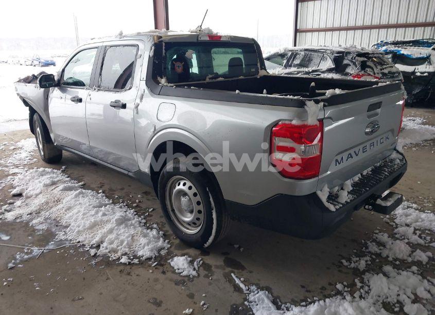 Photo 3 of 2022 Ford Maverick XL (VIN 3FTTW8F90NRA77538)