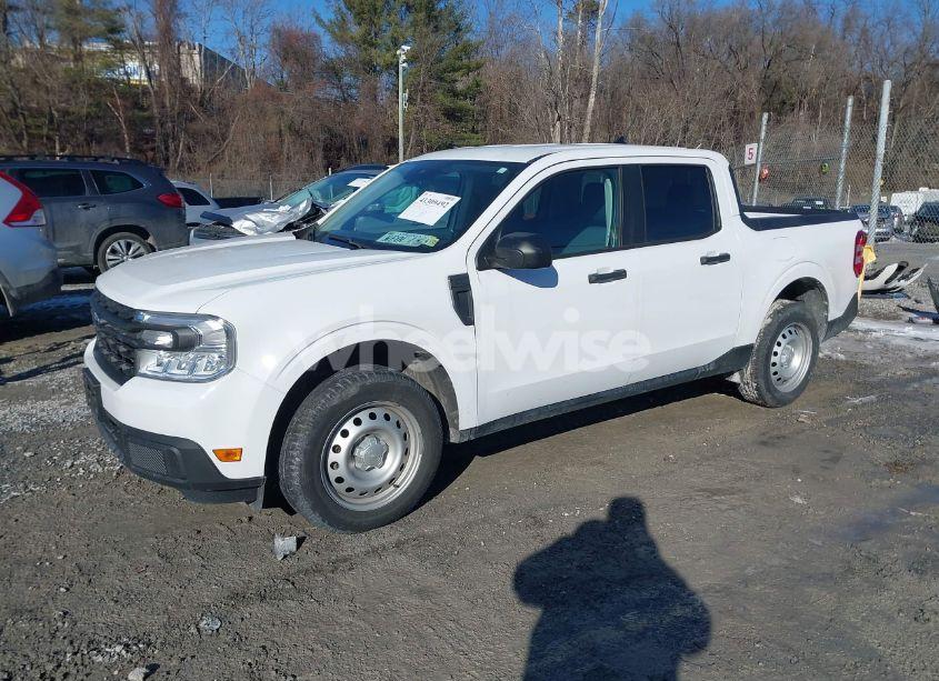 Photo 2 of 2022 Ford Maverick (VIN 3FTTW8F92NRA46453)