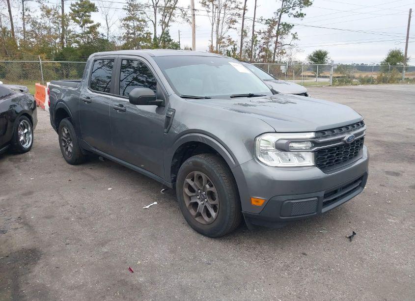 2022 Ford Maverick XLT (VIN 3FTTW8F94NRA83181) main photo