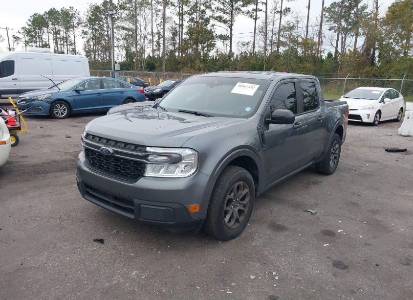 Photo 2 of 2022 Ford Maverick XLT (VIN 3FTTW8F94NRA83181)