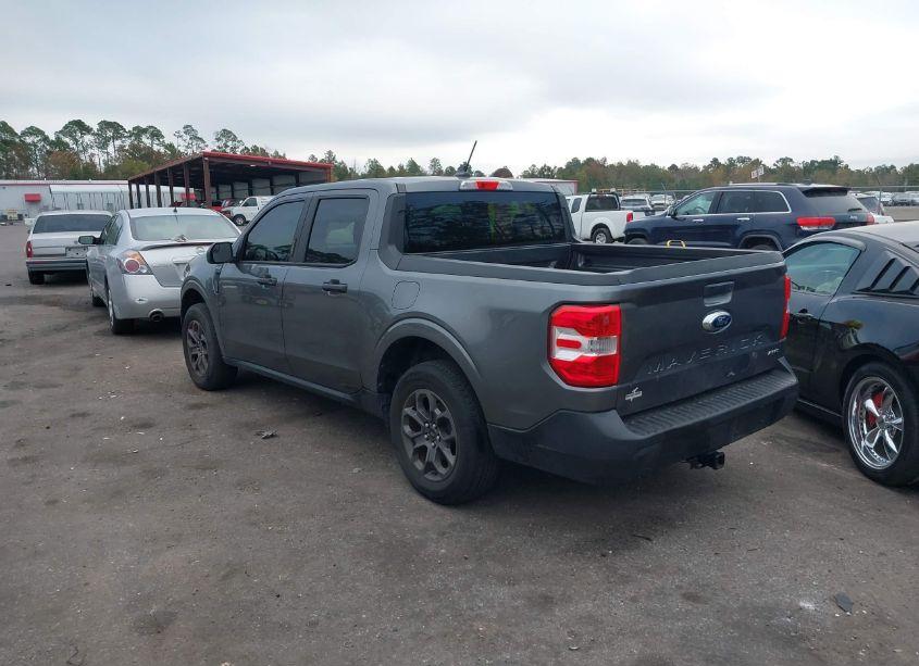 Photo 3 of 2022 Ford Maverick XLT (VIN 3FTTW8F94NRA83181)
