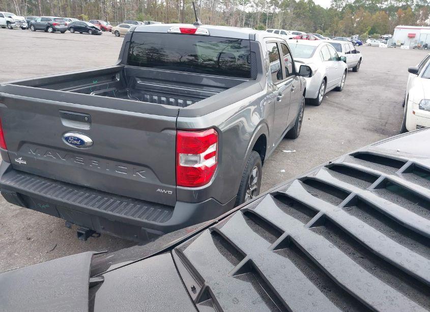 Photo 4 of 2022 Ford Maverick XLT (VIN 3FTTW8F94NRA83181)