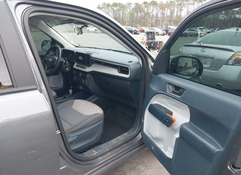 Photo 5 of 2022 Ford Maverick XLT (VIN 3FTTW8F94NRA83181)