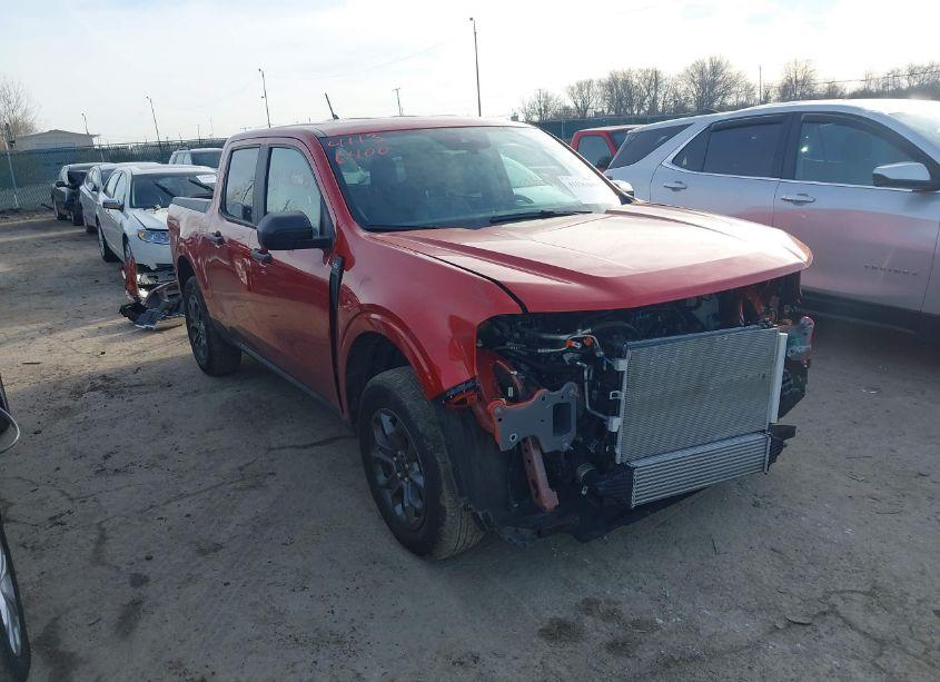 2023 Ford Maverick XLT (VIN 3FTTW8F94PRA39281) main photo