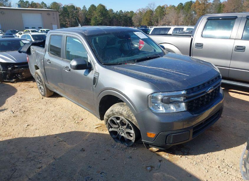 2023 Ford Maverick XLT (VIN 3FTTW8F94PRA57599) main photo