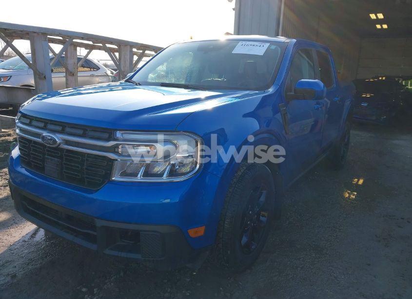 Photo 2 of 2022 Ford Maverick LARIAT (VIN 3FTTW8F95NRA61710)