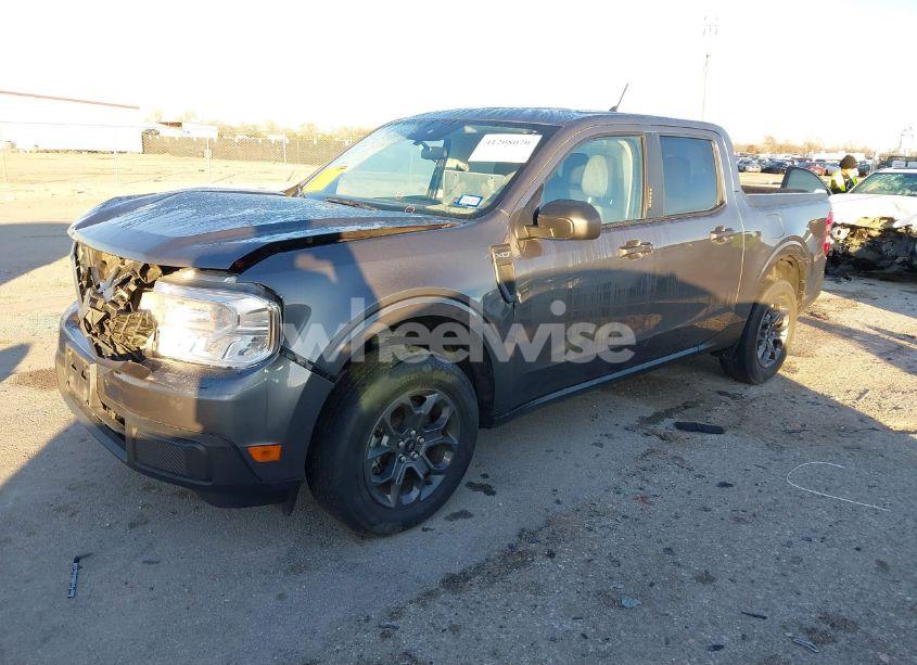 Photo 2 of 2022 Ford Maverick XLT (VIN 3FTTW8F95NRA93413)