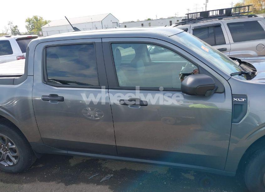 Photo 13 of 2022 Ford Maverick XLT (VIN 3FTTW8F96NRA76443)